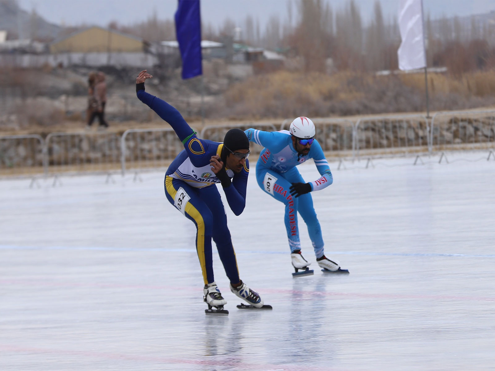 Avikshith Vijay Viswanat (gold, dark blue), Danda Chandra Mouli (silver, light blue) (Photo: KIWG)