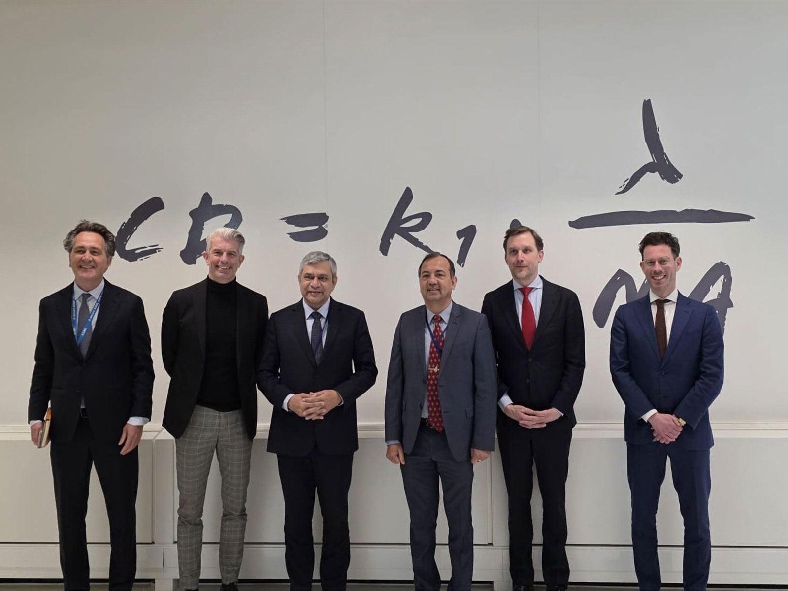 Ashwini Vaishnaw visits ASML headquarters in Netherlands (Photo: @AshwiniVaishnaw/X)