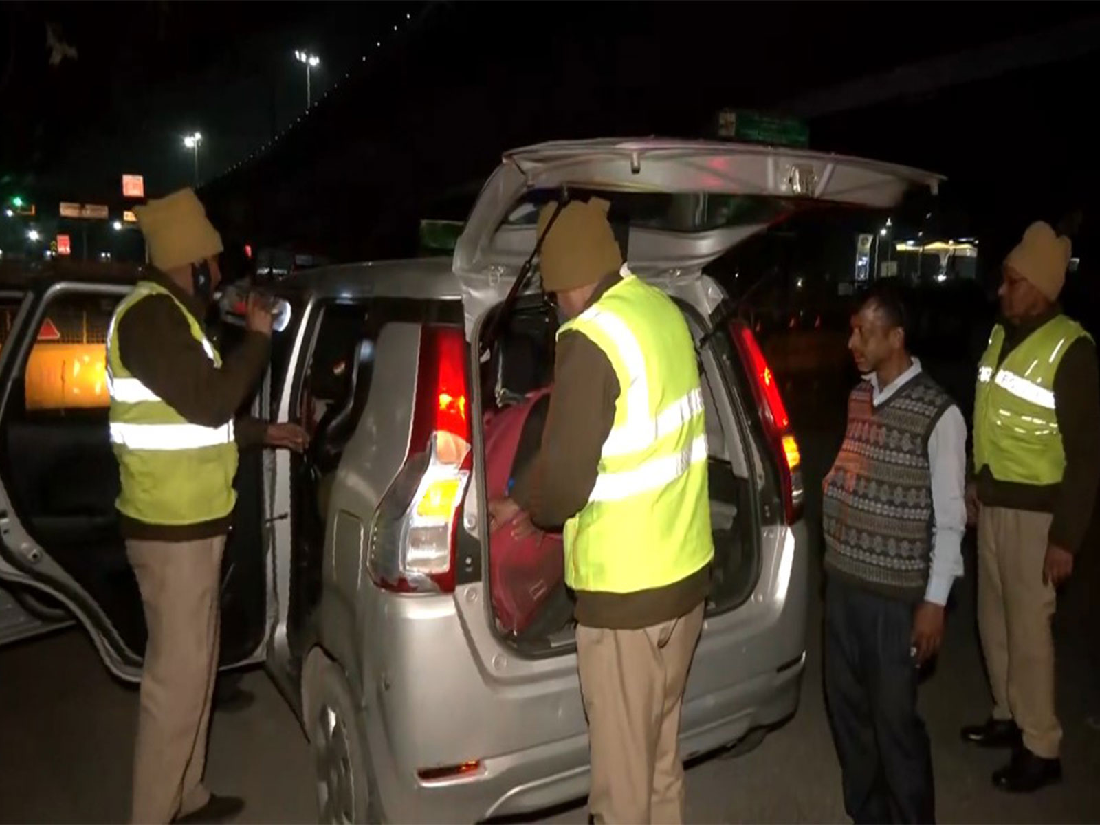 Security check being conducted in Delhi-NCR (Photo/ANI)