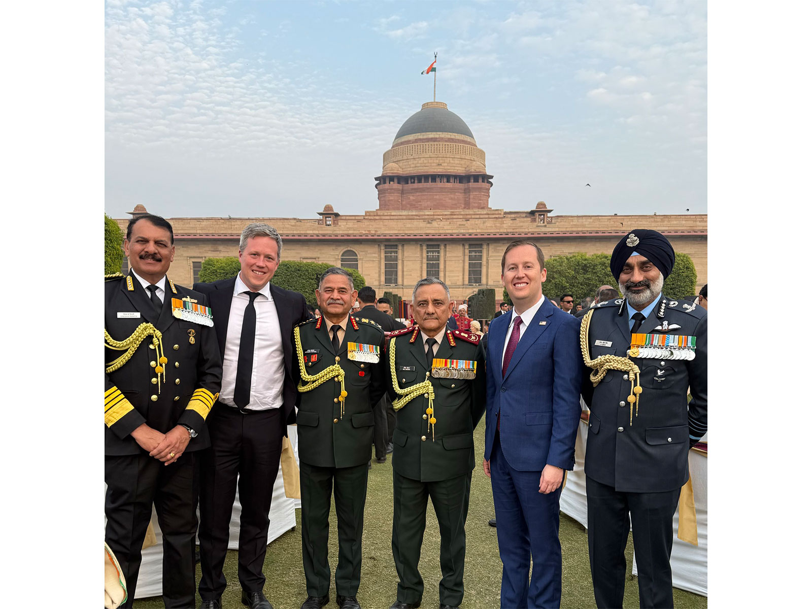  US Ambassador to India, Sergio Gor with Chief of Defence Staff General Anil Chauhan and three service chiefs (Photo: X@USAmbIndia)