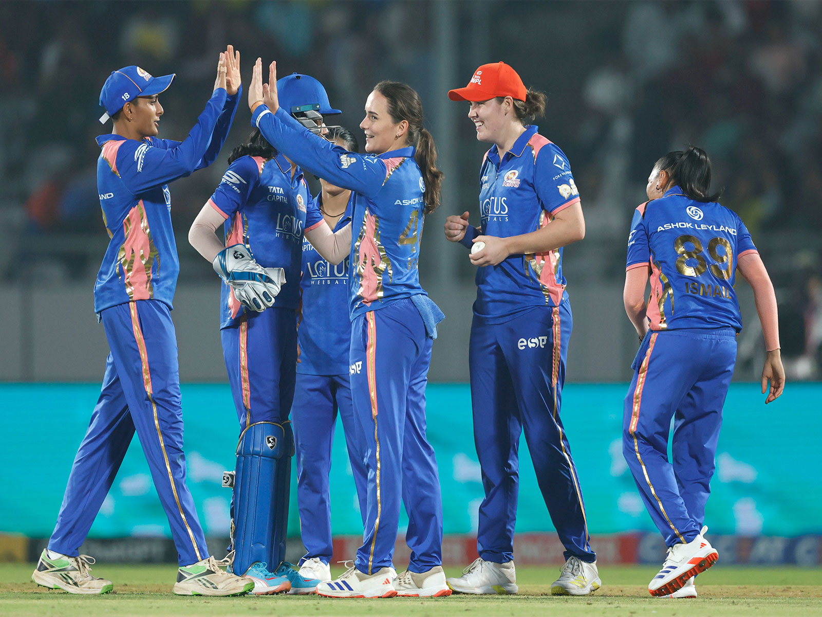 Mumbai Indians players celebrating. (Photo: X/@wplt20)