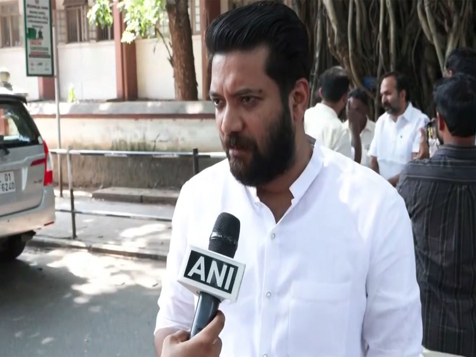 Congress MP Shafi Parambil (Photo/ANI)