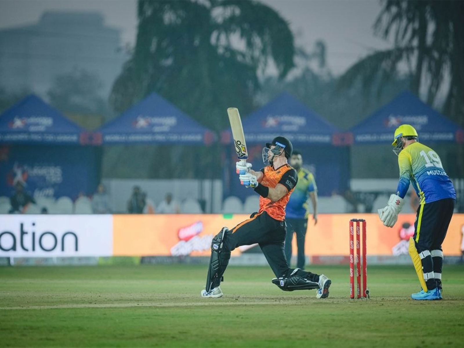 Martin Guptill wins it for the Pune Panthers. (Photo: WLPT20)