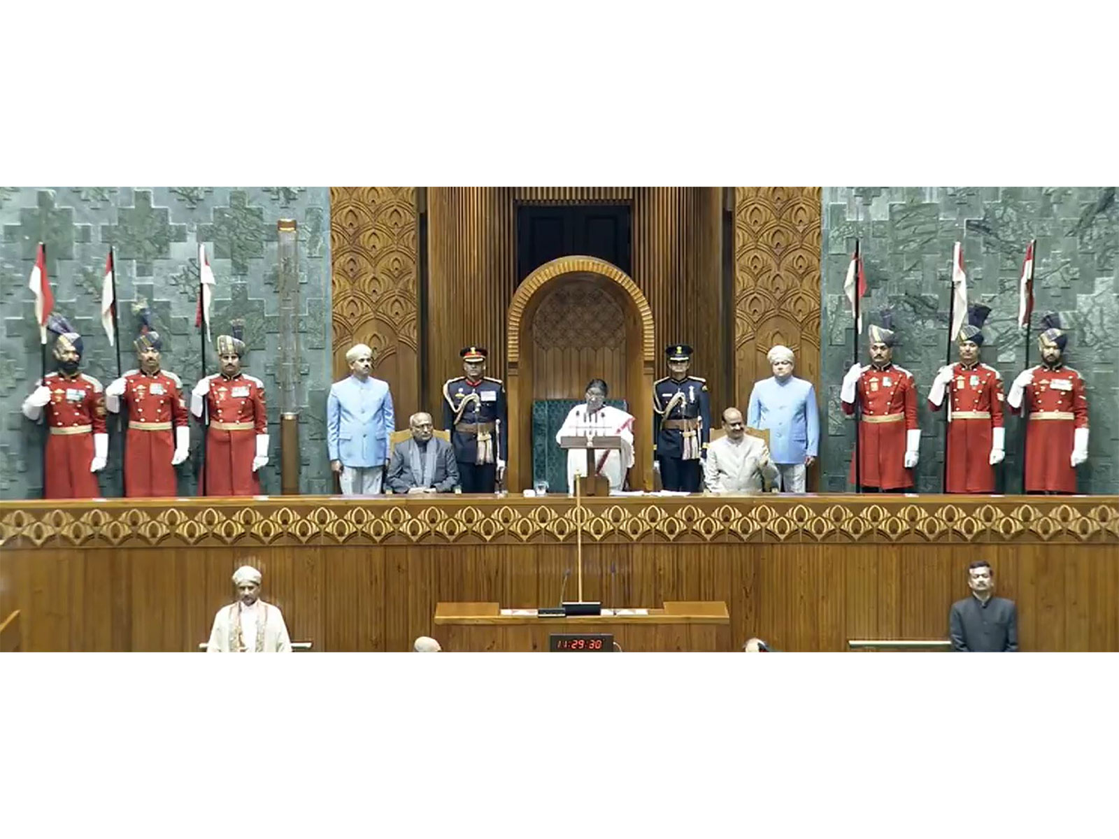 President Droupadi Murmu addressing both Houses of Parliament (Photo: Sansad TV)