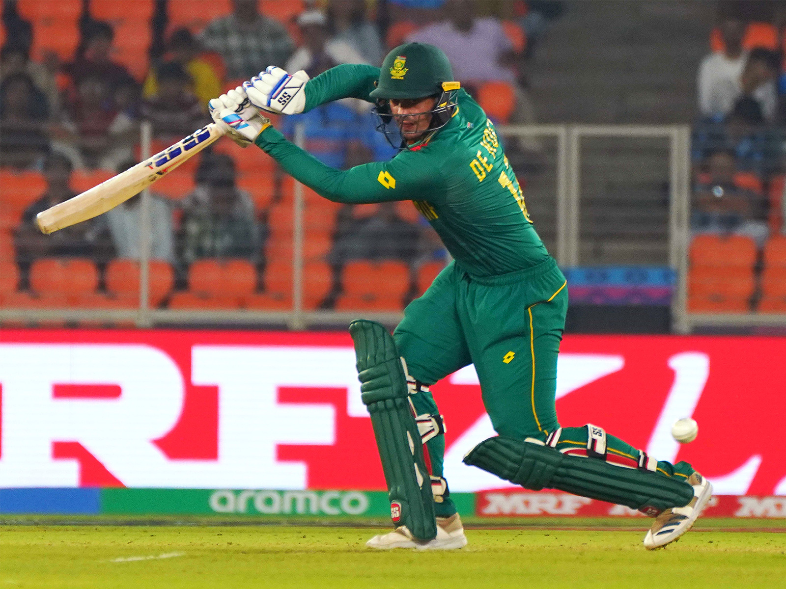 
    De Kock denies to keep Brevis’ borrowed bat after ton
    