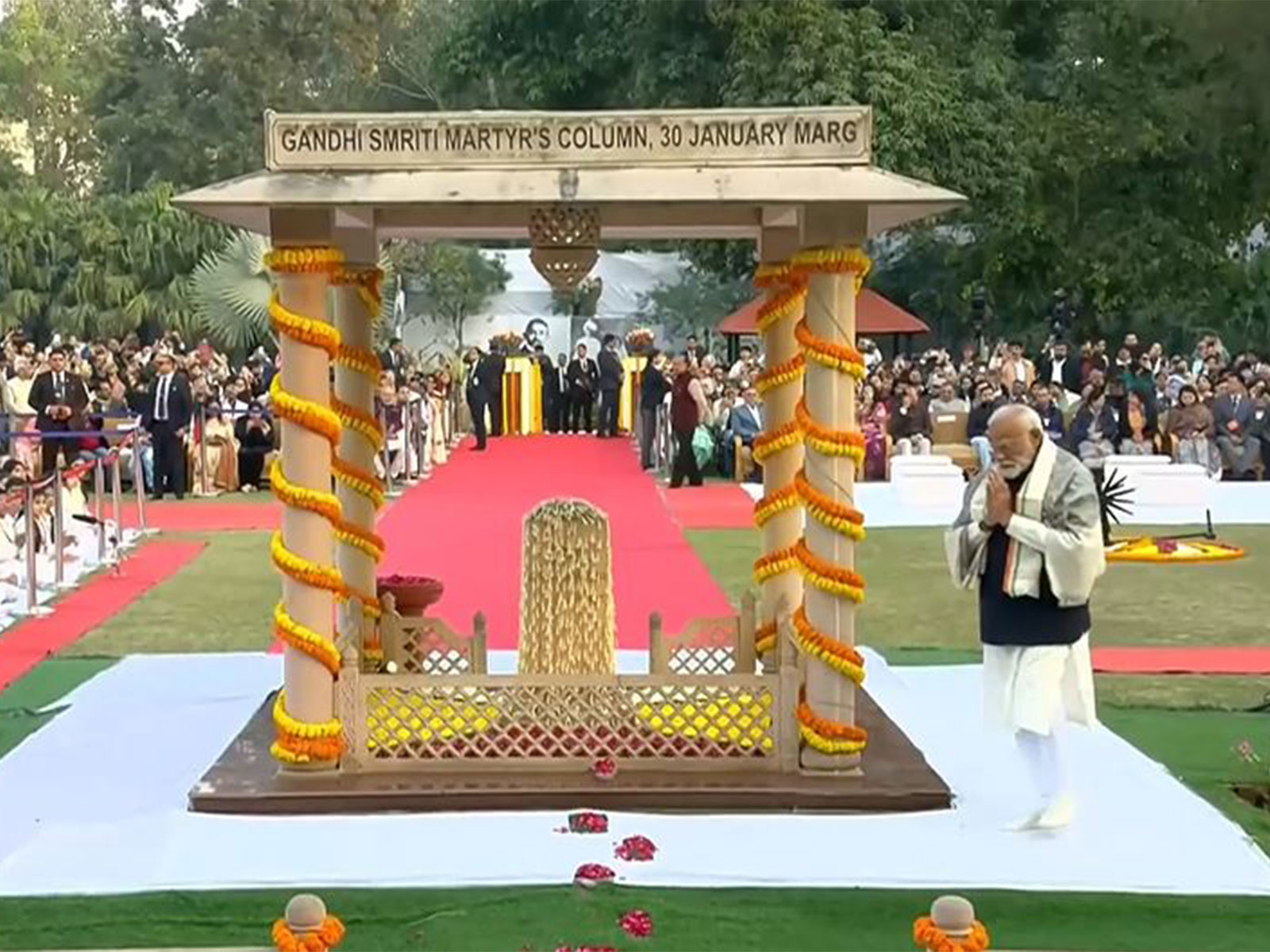 Prime Minister Narendra Modi attends a prayer meeting at Gandhi Smriti  (Photo/DD news)