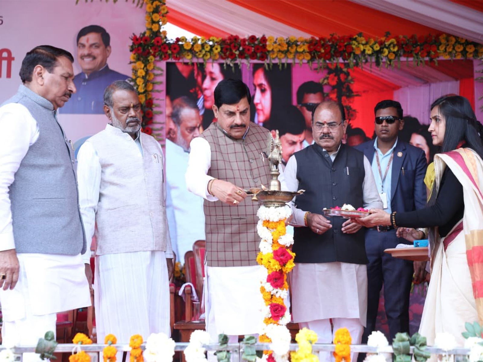 MP CM Mohan Yadav inaugurating state-level flower exhibition (Photo/ X @CMMadhyaPradesh)