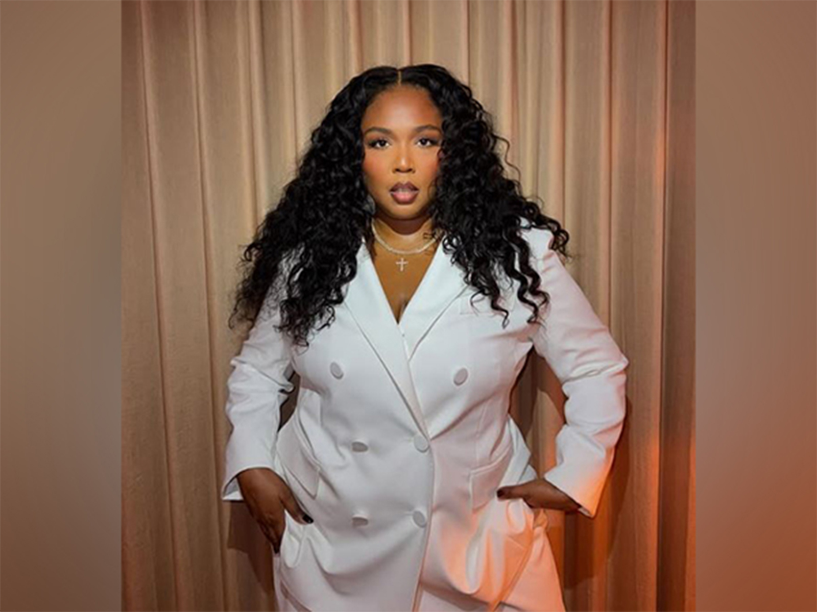 Lizzo (Photo/Instagram/@lizzobeeating)