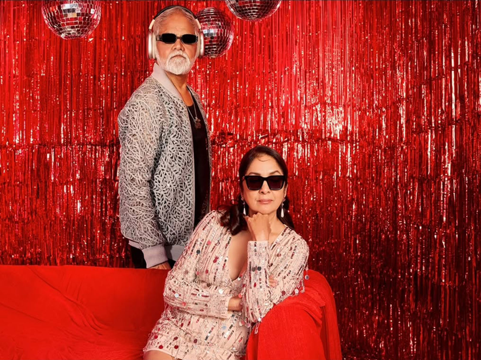 Sanjay Mishra and Neena Gupta (Photo/Instagram@imsanjaimishra) 