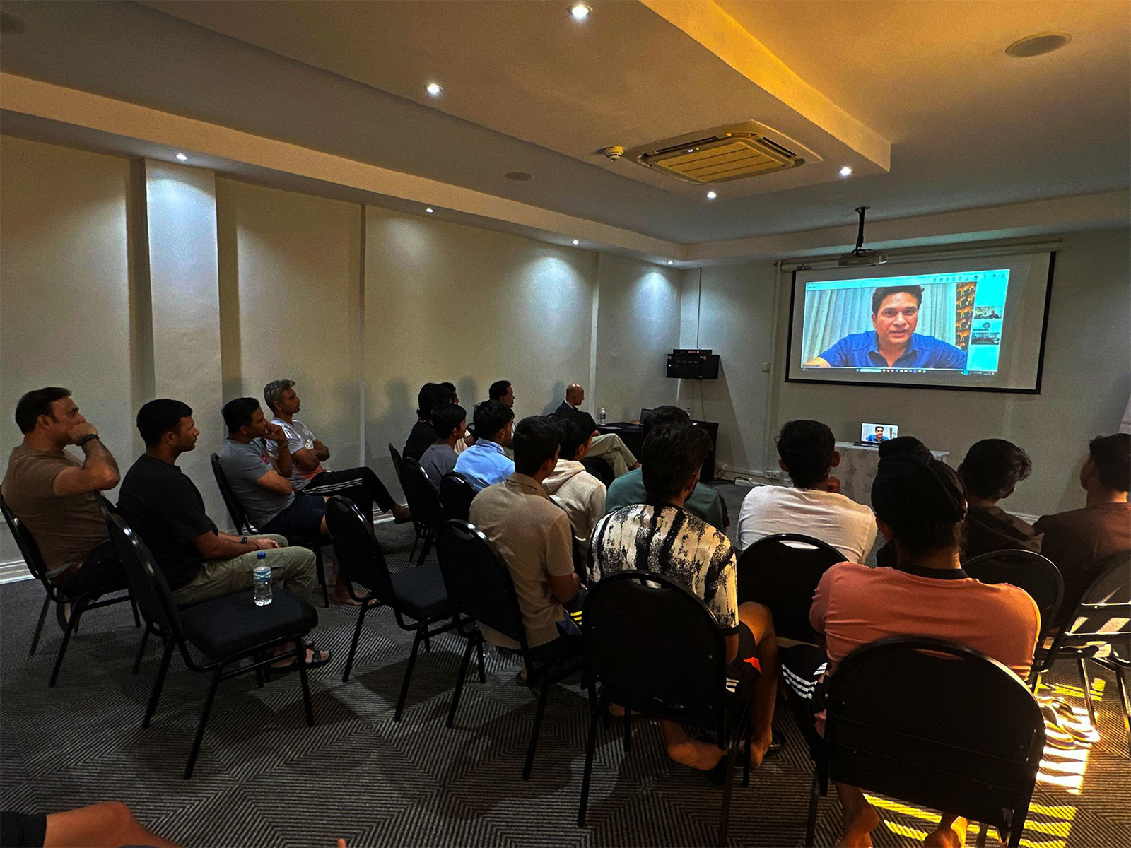 India U19 team interacting with Sachin Tendulkar. (Photo: @BCCI X)