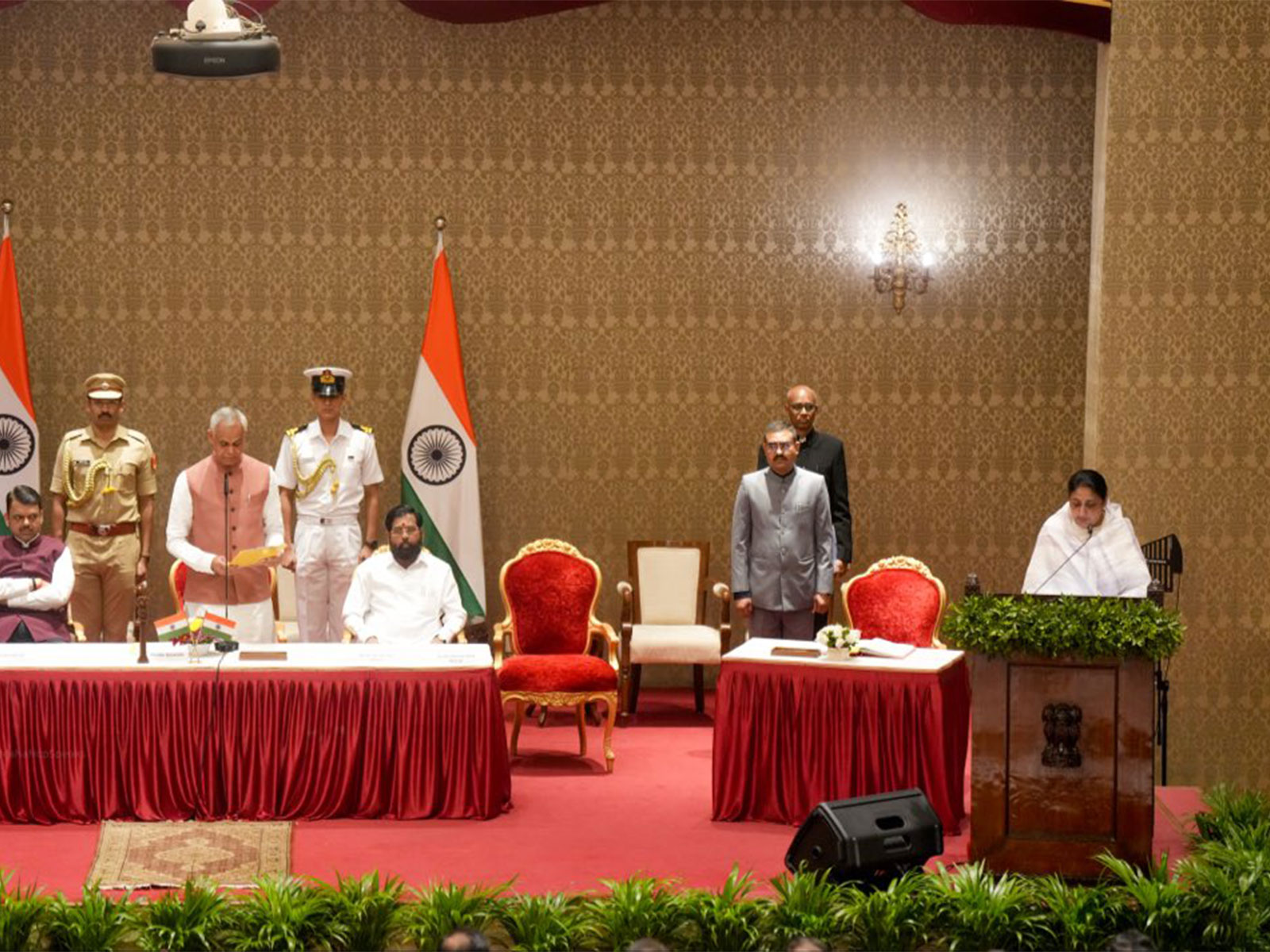 Sunetra Pawar taking oath as Maharashtra Deputy CM (Photo: x/@SunetraA_Pawar)