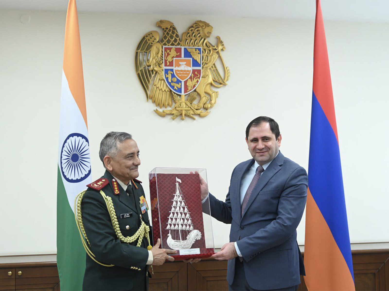 CDS General Anil Chauhan calls on Armenian Defence Minister Suren Papkyan (Photto/ X@HQ_IDS)