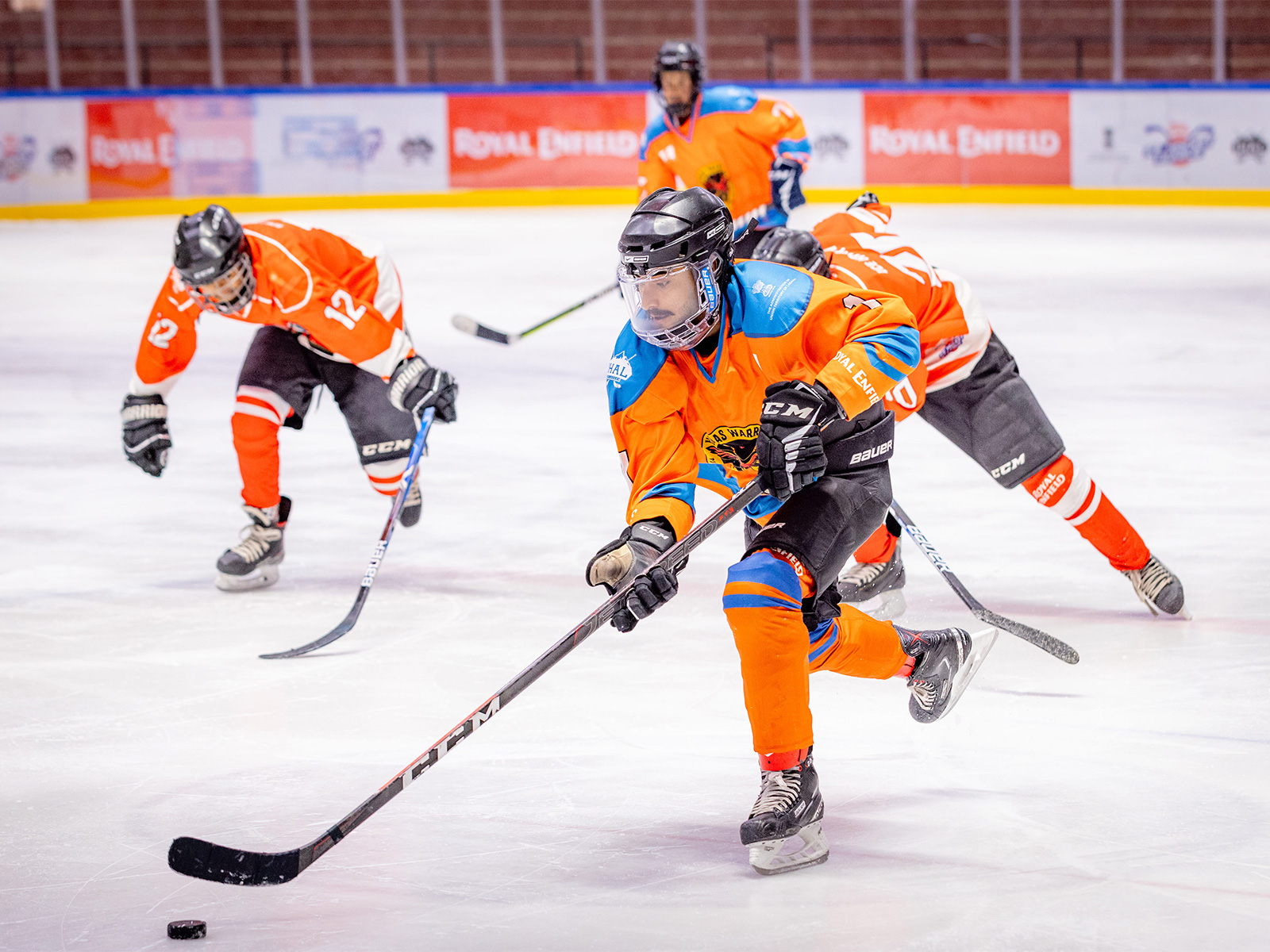 Players in action (Photo: Ice Hockey League)