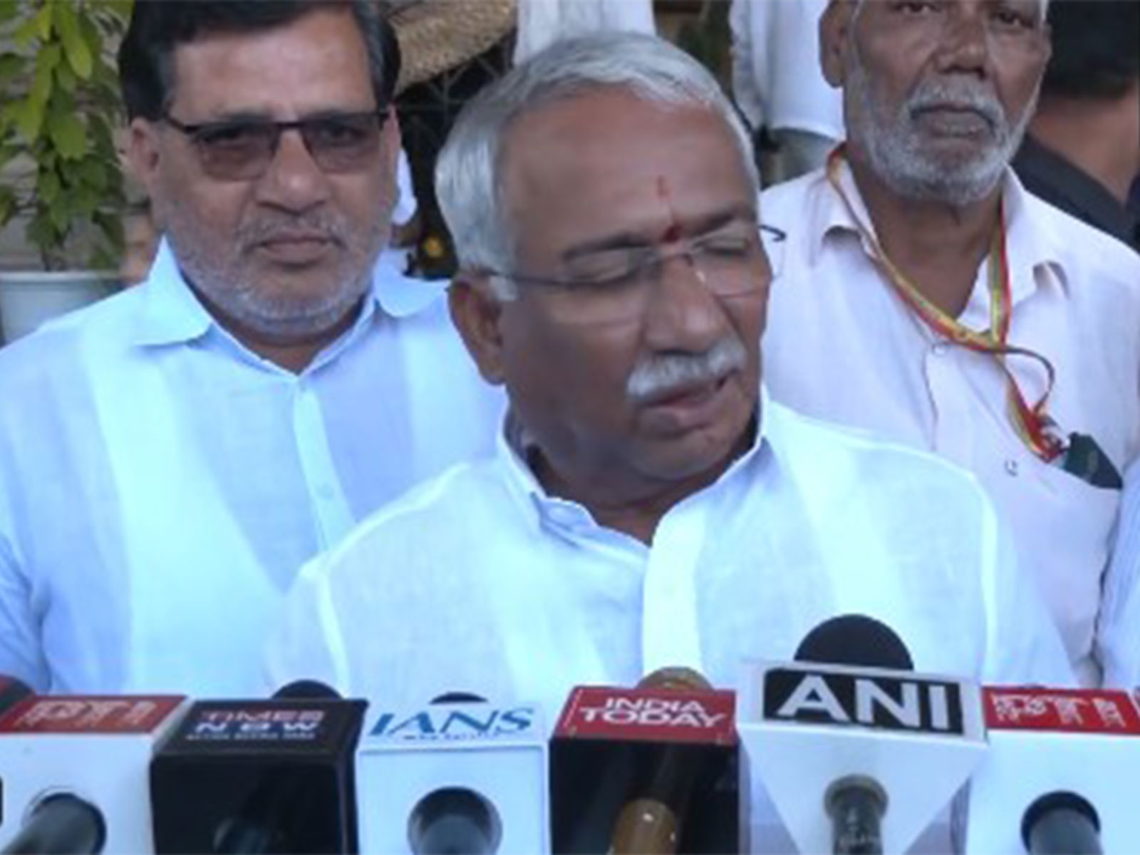 Karnataka Excise Minister RB Timmapur (Photo/ANI)