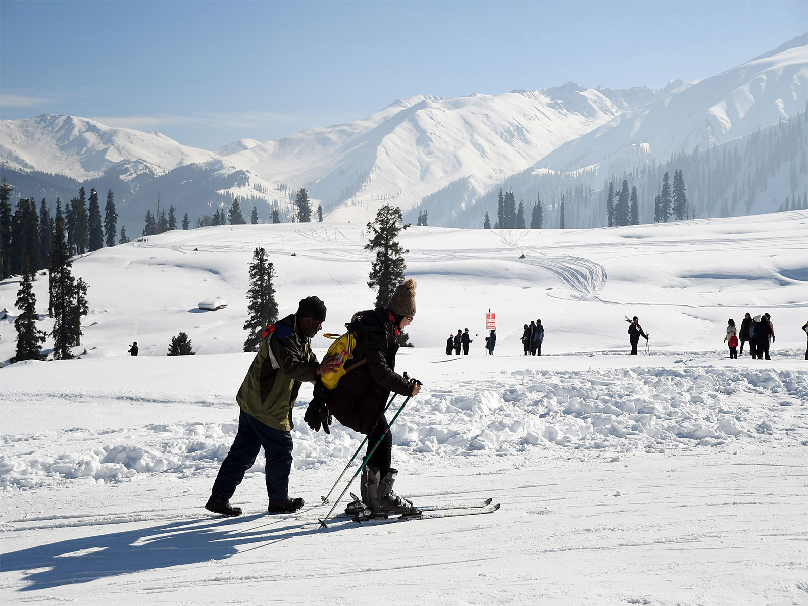 Tourists enjoy skiing in the valley (Photo/ANI) Tourists enjoy skiing in the valley (Photo/ANI)