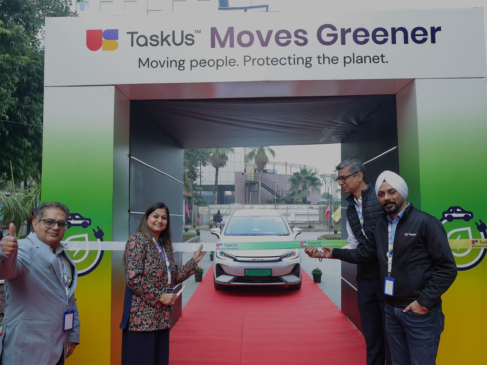 Sapna Bhambani, SVP of Operations and Country Leader, India at TaskUs, unveils the company’s new EV transportation program in Gurugram, advancing greener commutes and reducing carbon emissions Sapna Bhambani, SVP of Operations and Country Leader, India at TaskUs, unveils the company’s new EV transportation program in Gurugram, advancing greener commutes and reducing carbon emissions