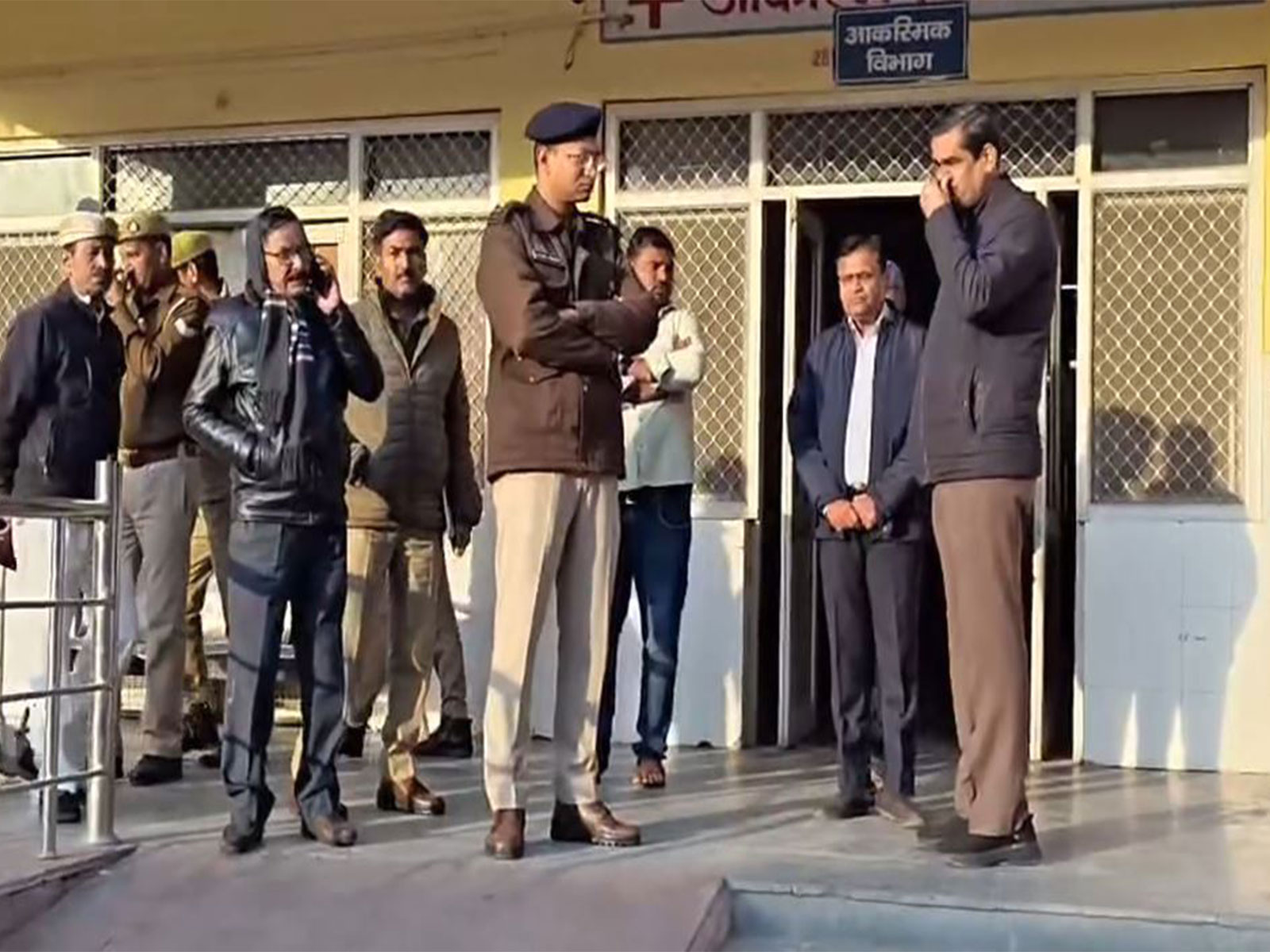 Visual form outside hospital (Photo/ANI)