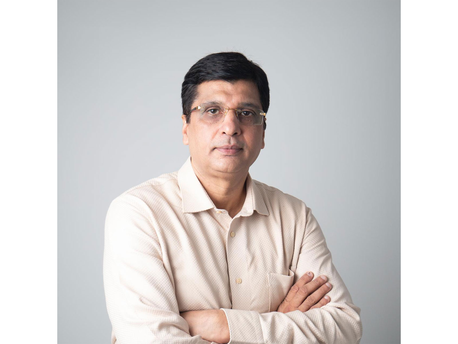 Santosh Tiwari Santosh Tiwari