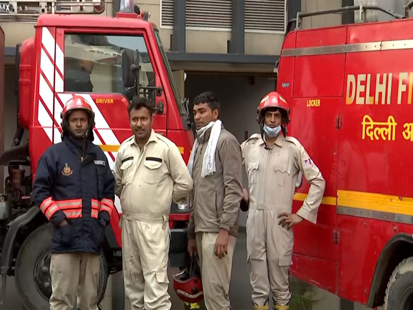 Fire tenders reach Pacific Mall, Sarita Vihar after report of fire in a theatre (Photo/ANI) Fire tenders reach Pacific Mall, Sarita Vihar after report of fire in a theatre (Photo/ANI)