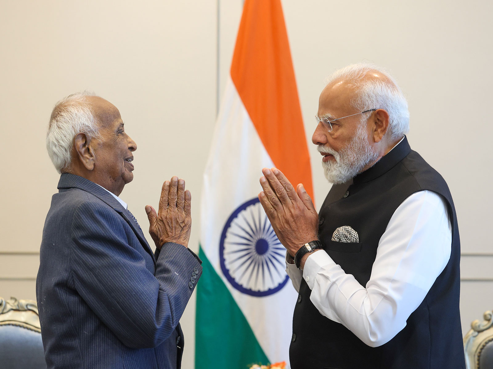 PM Narendra Modi meets Indian National Army (INA) veteran Jeyaraj Raja Rao during his visit to Malaysia. (Photo: X/@narendramodi) PM Narendra Modi meets Indian National Army (INA) veteran Jeyaraj Raja Rao during his visit to Malaysia. (Photo: X/@narendramodi)