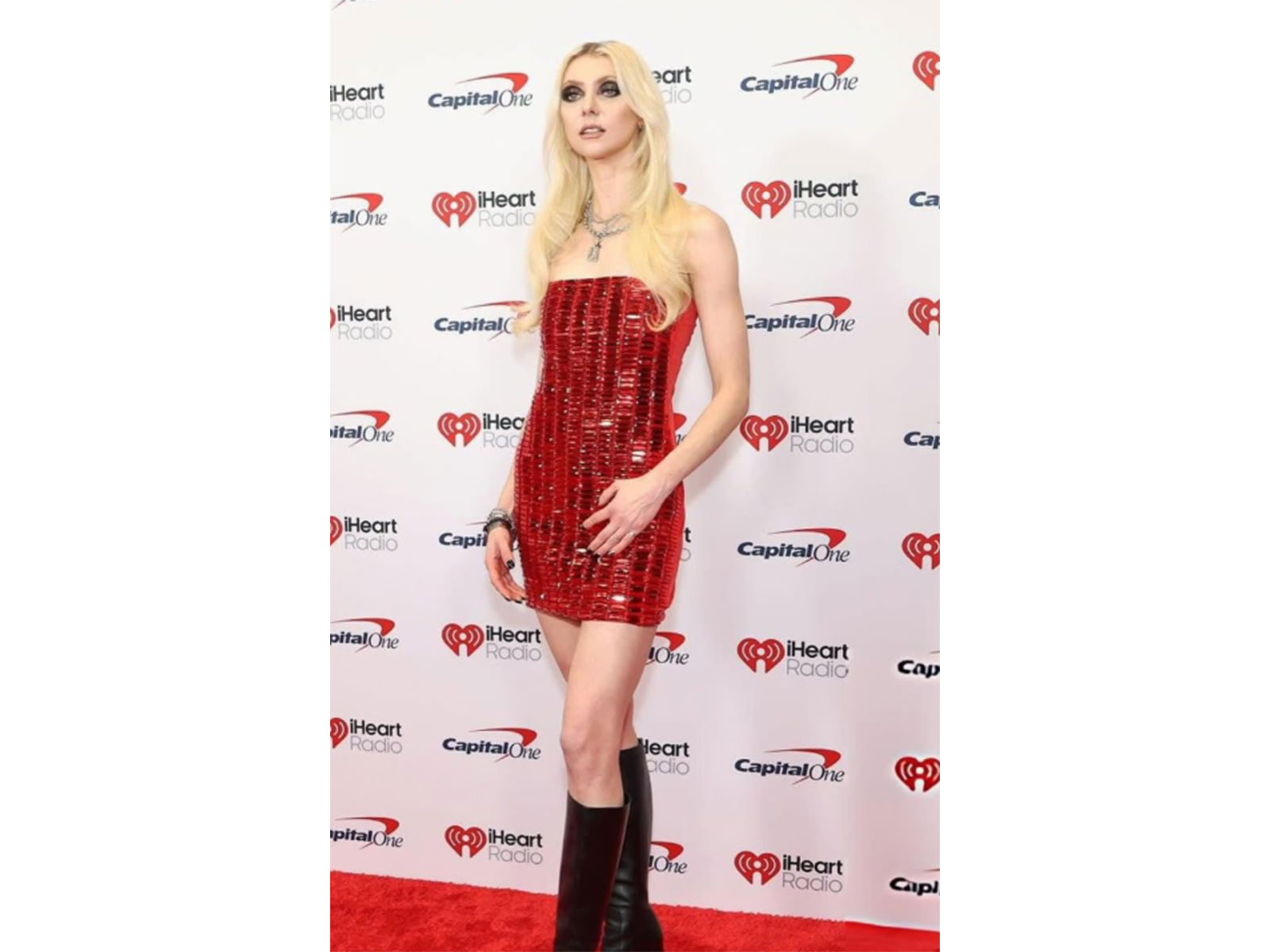 Taylor Momsen (Photo: Instagram/ @taylormomsen) Taylor Momsen (Photo: Instagram/ @taylormomsen)
