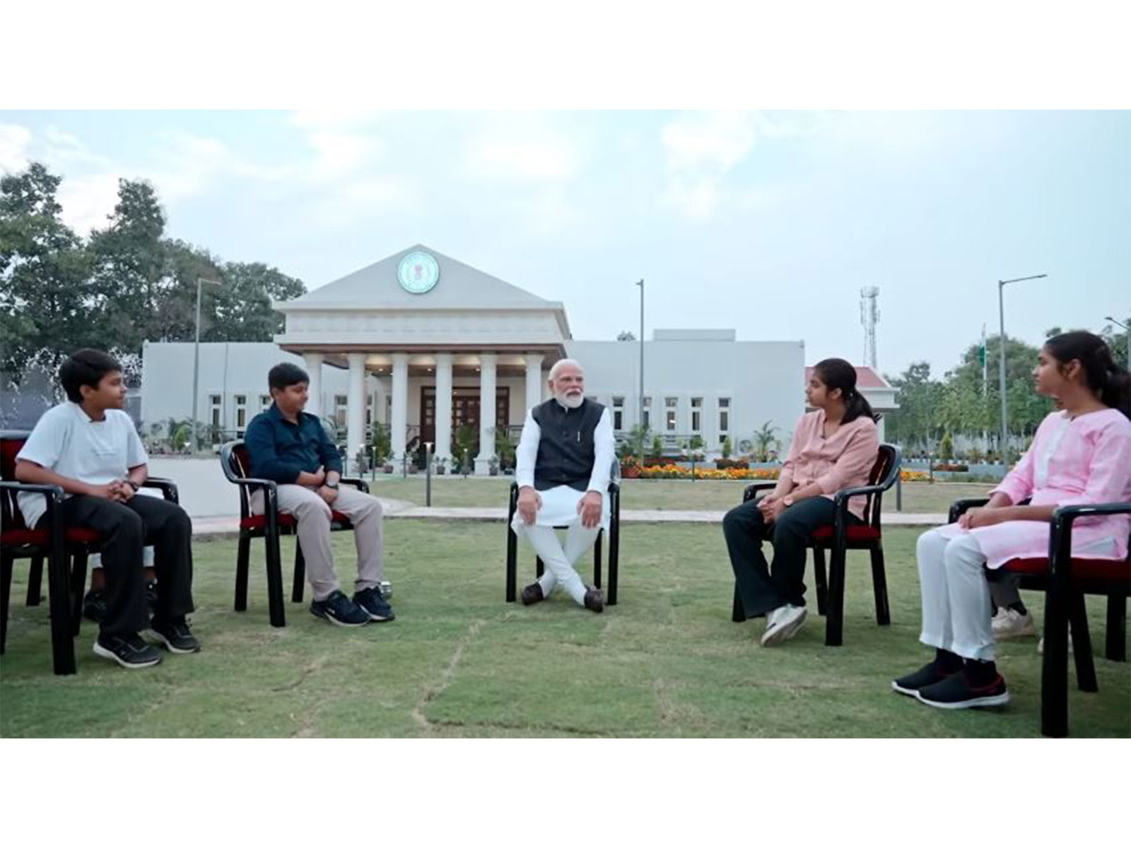 PM  Modi interacts with students during the 9th edition of 'Pariksha pe Charcha' (Photo/PMModi/Youtube)