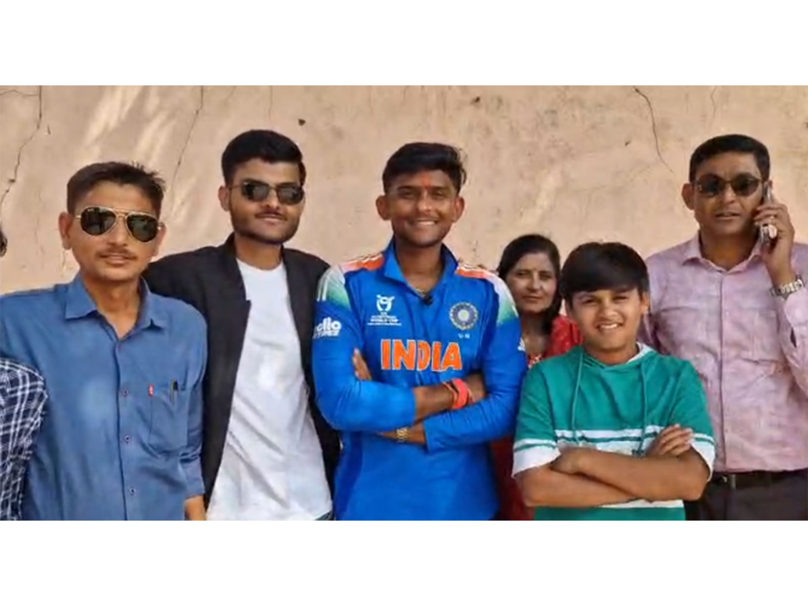 Khilan Patel with his family. (Photo/ANI)