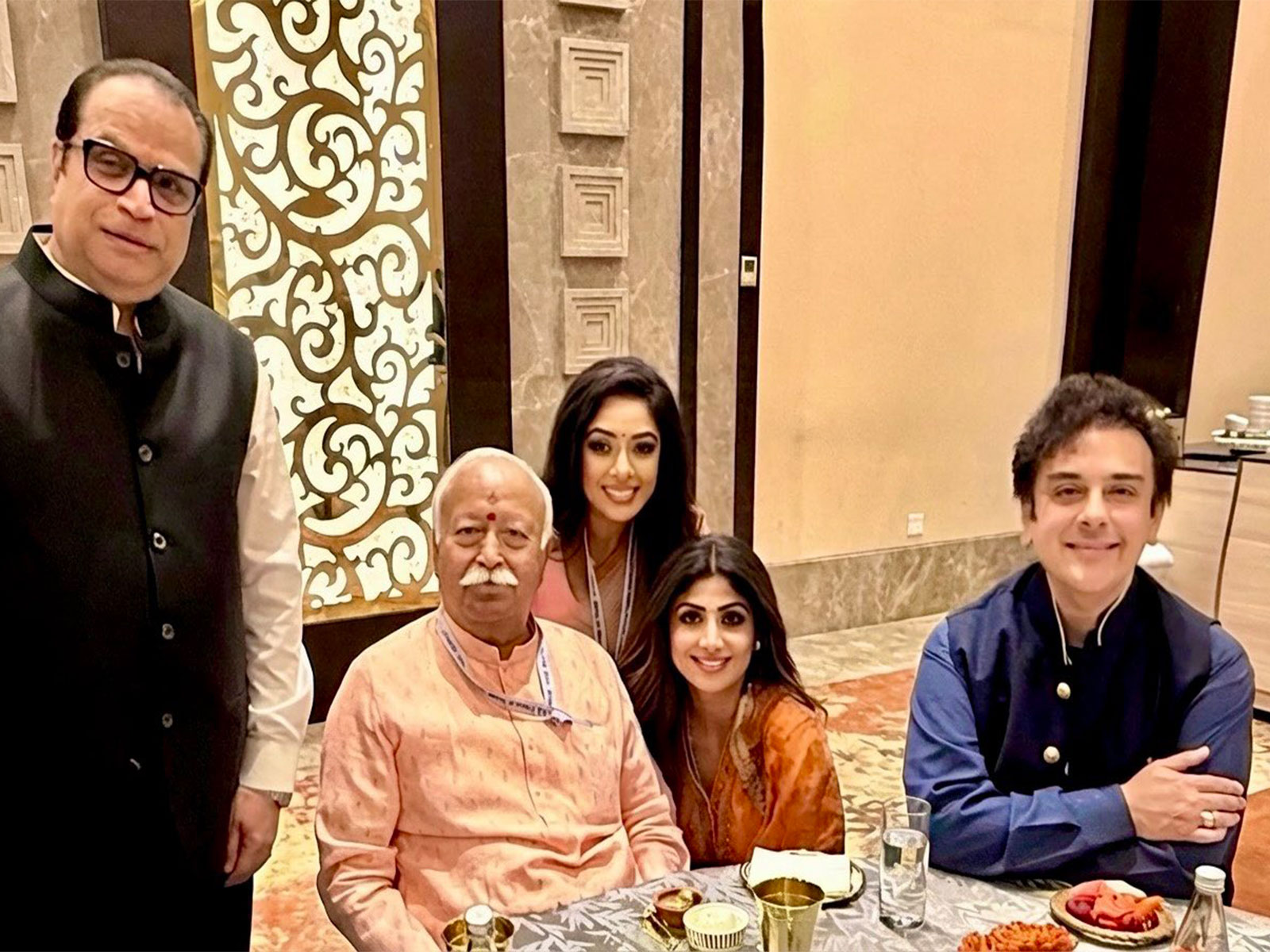 Adnan Sami with Mohan Bhagwat (Photo/X/@@AdnanSamiLive)