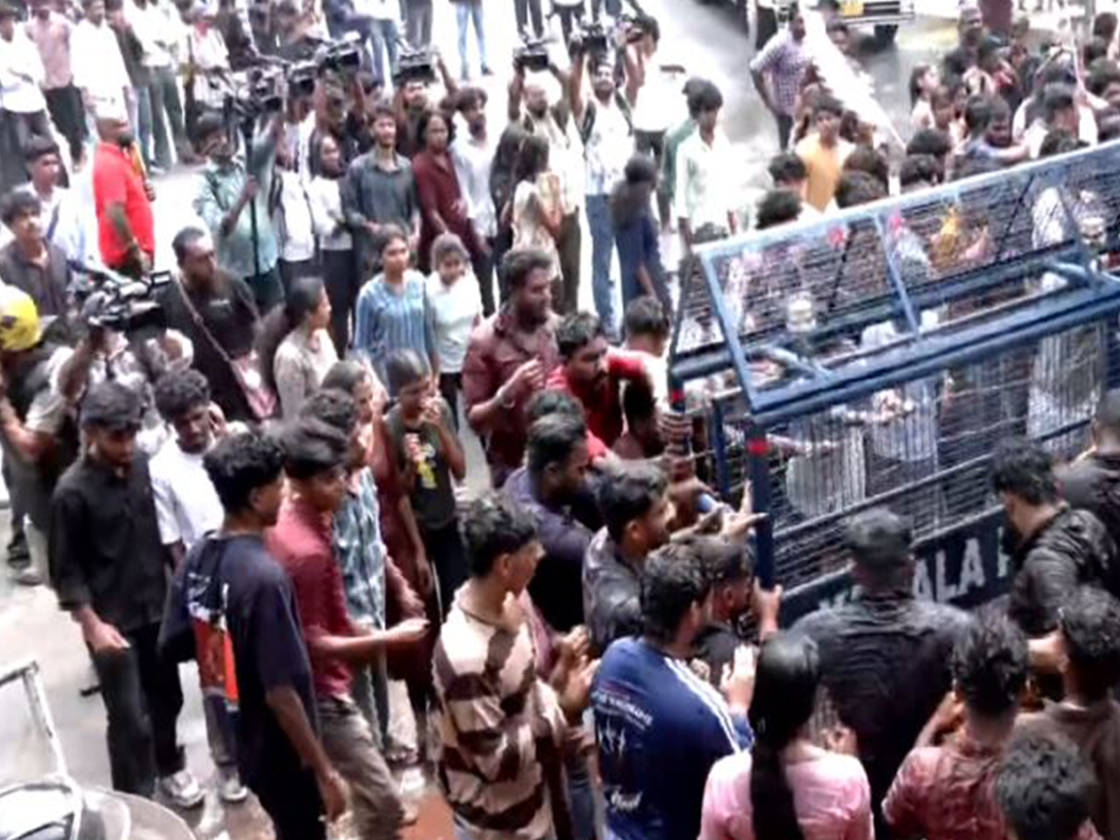 Police deploy water cannons at student protestors at Kerala University campus in Thiruvananthapuram (Photo/ANI)