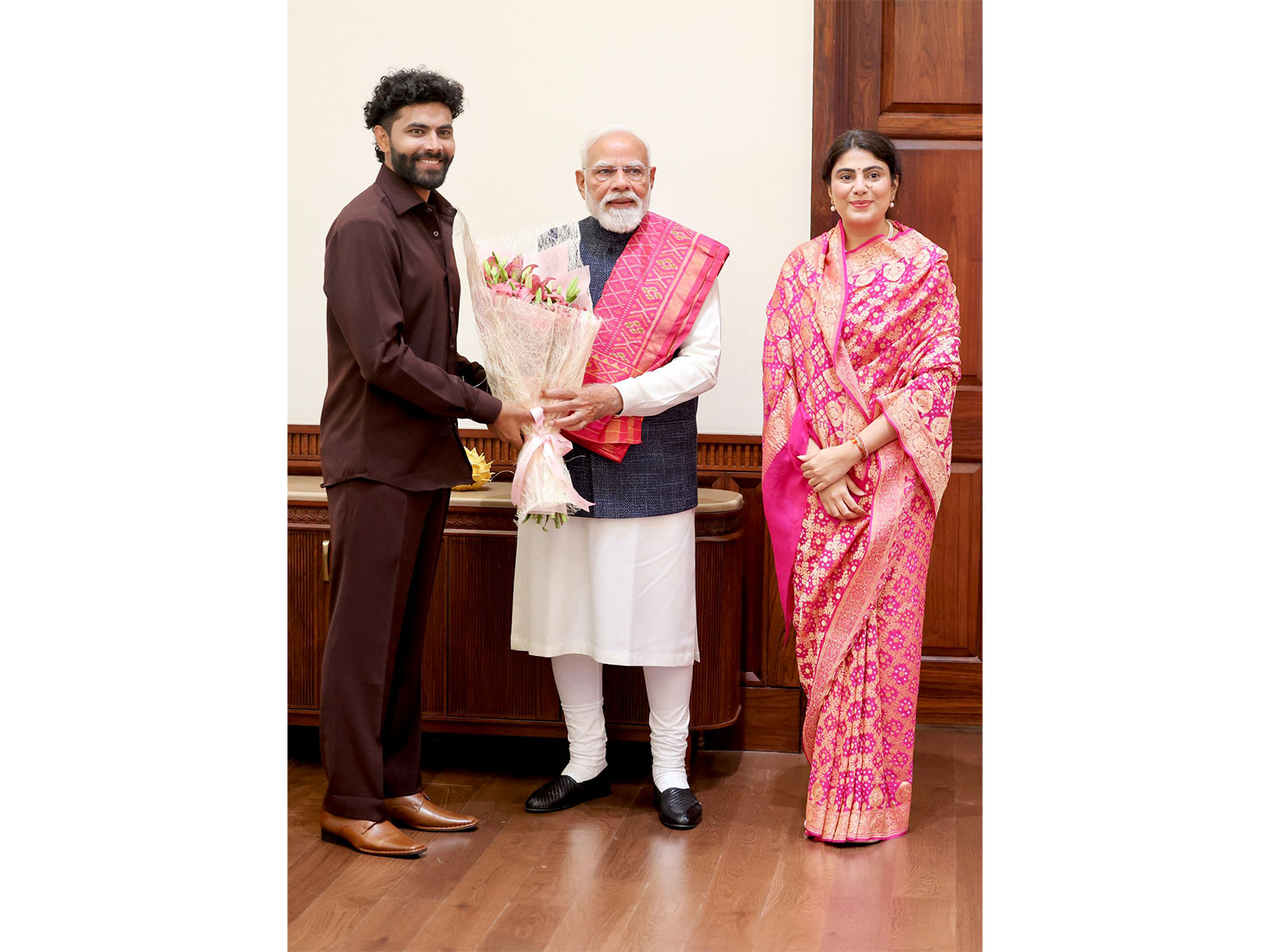 Ravindra Jadeja along with his wife met PM Narendra Modi. (Photo:X/@@imjadeja)