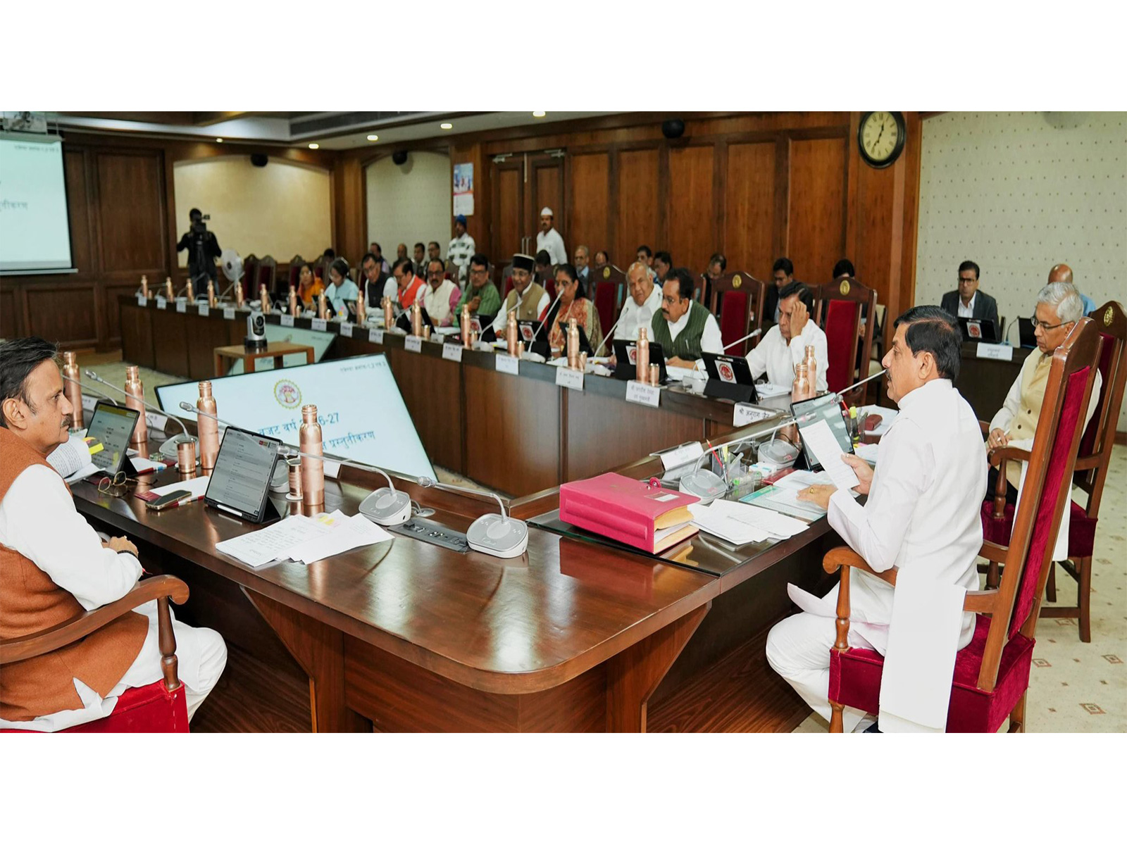 MP CM Mohan Yadav is chairing the cabinet meeting (Photo / X @DrMohanYadav51) MP CM Mohan Yadav is chairing the cabinet meeting (Photo / X @DrMohanYadav51)