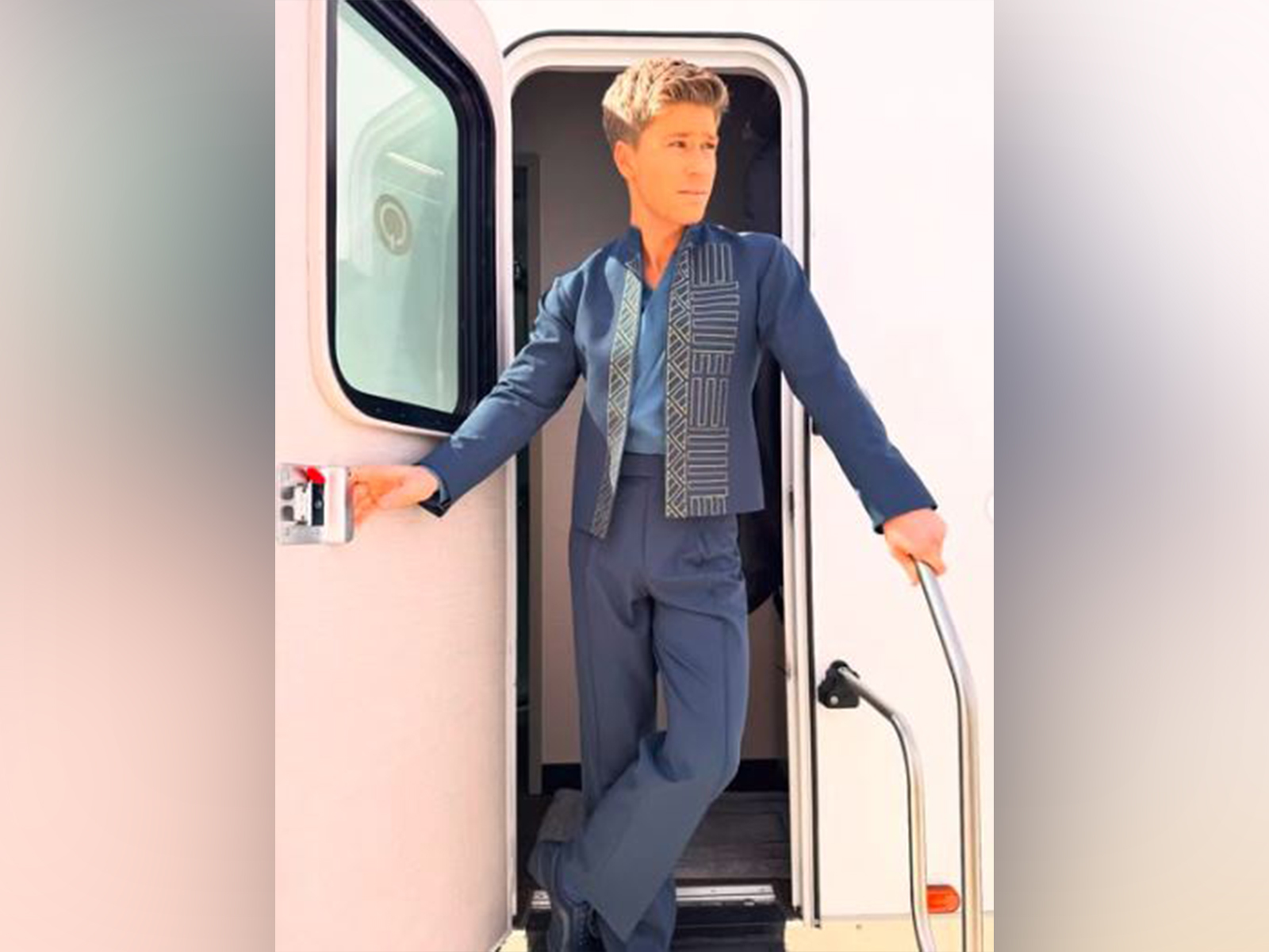 Robert Irwin (Photo/Instagram/ @robertirwinphotography)