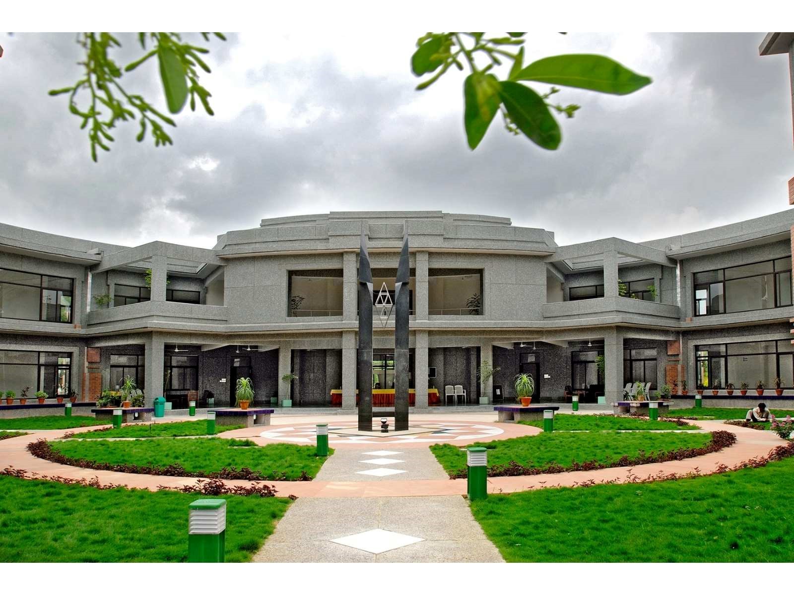 IIM Lucknow, TimesPro invite applications for the 10th intake of the Chief Strategy Officers Programme