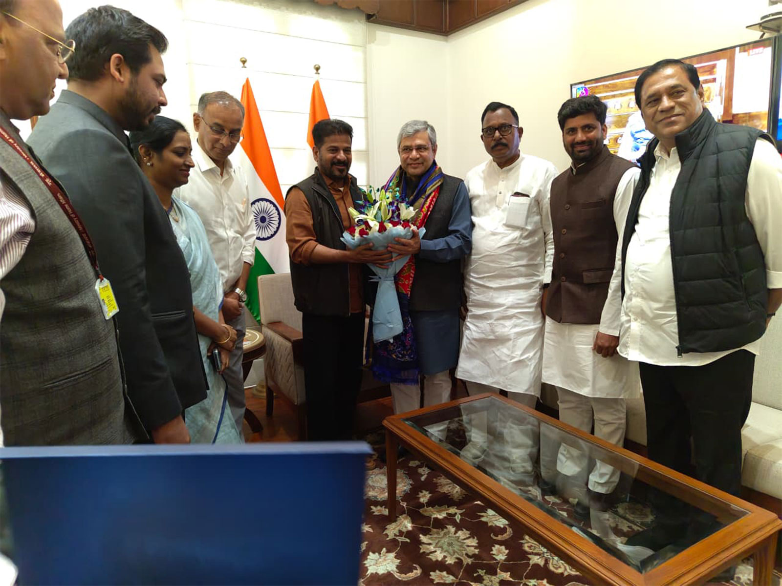 Telangana CM Revanth Reddy meets Union Minister of IT and Railways Ashwini Vaishnav (Photo/CMO)