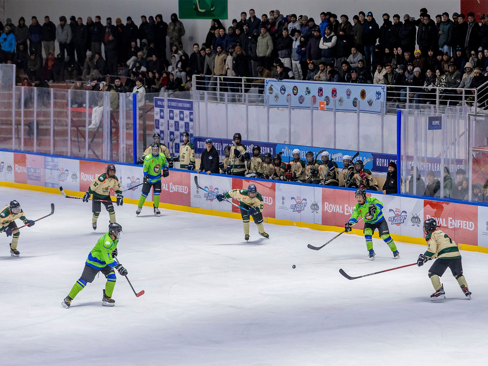 Kangs Sing and Purig Warriors players in action (Photo: Ice Hockey League)