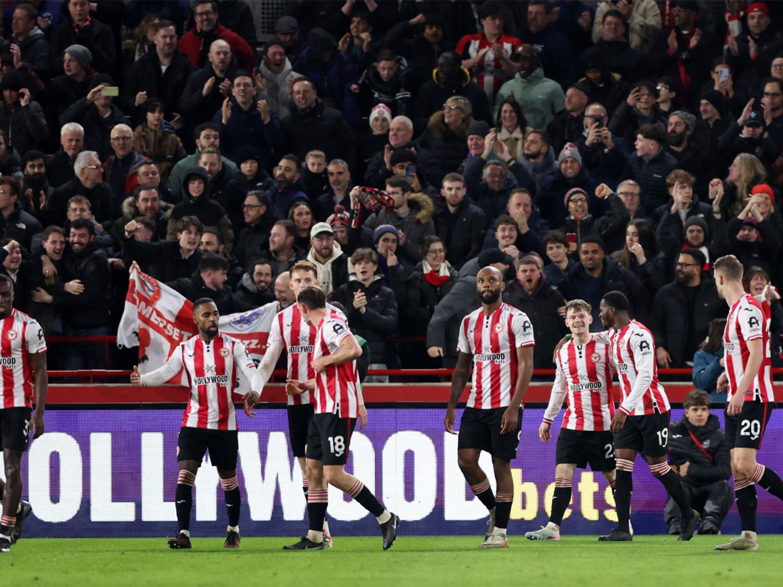 Brentford players (Photo: Reuters)