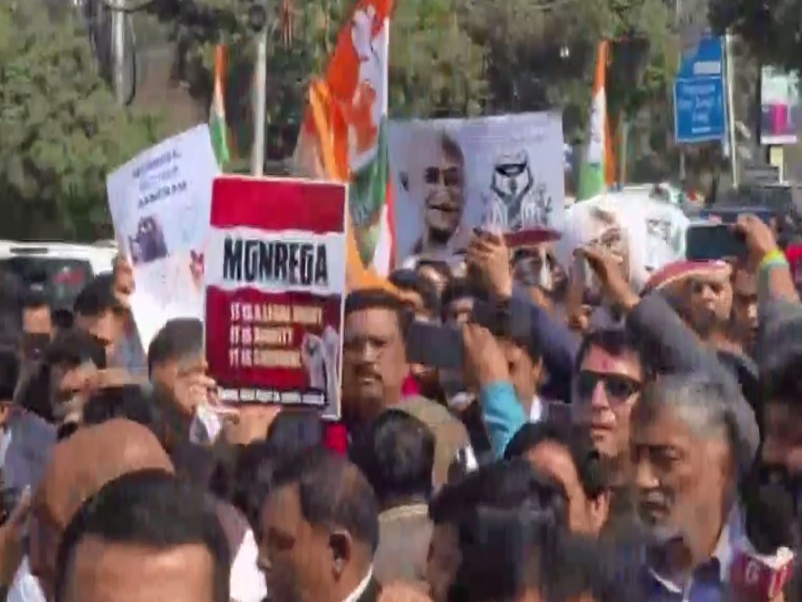 Congress leaders held a protest in Jammu district against the end of MGNREGA (Photo/ANI)