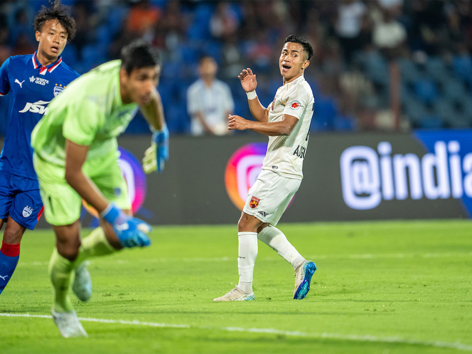 Bengaluru FC and Sporting Club Delhi players in action (Photo: AIFF Media)