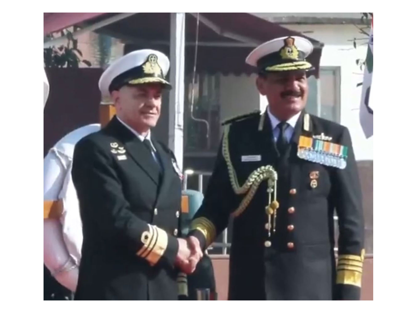 Chief of the Hellenic Navy, Vice Admiral Dimitrios-Eleftherios Kataras, with Navy Chief Admiral Dinesh Tripathi (Photo/ANI)