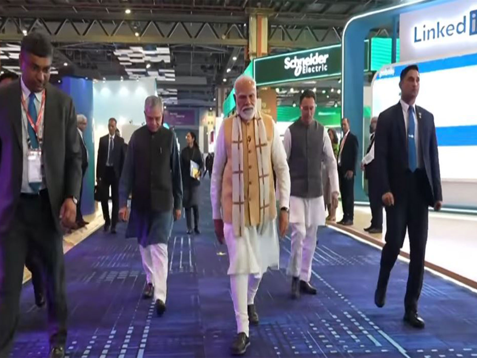Prime Minister Narendra Modi with Union Minister Ashwini Vaishnaw and MoS Jitin Prasada(Photo/Youtube@NarendraModi)
