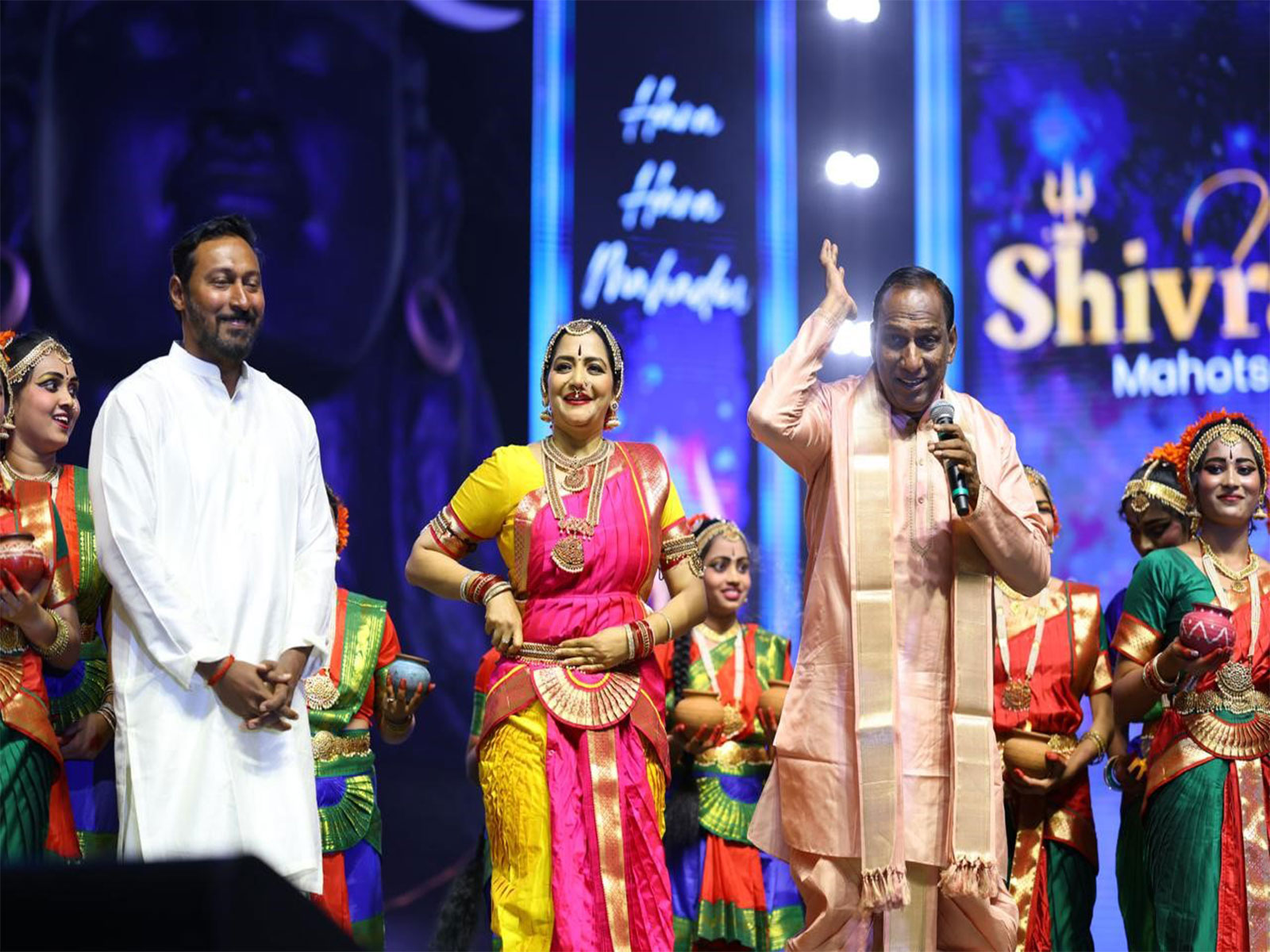 Malla Reddy Group of Institutions Hosts India’s Largest Mahashivaratri Celebration; 40,000-Strong Gathering Marks a Spiritual Milestone Malla Reddy Group of Institutions Hosts India’s Largest Mahashivaratri Celebration; 40,000-Strong Gathering Marks a Spiritual Milestone