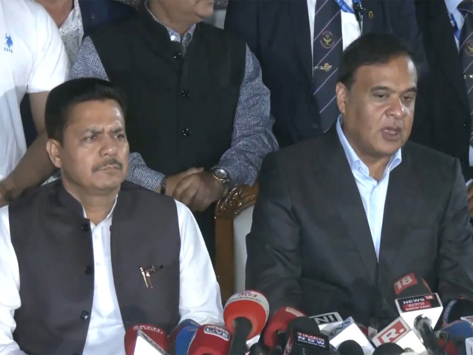 Assam Chief Minister Himanta Biswa Sarma (right)  with Bhupen Kumar Borah (left) (Photo/ANI)