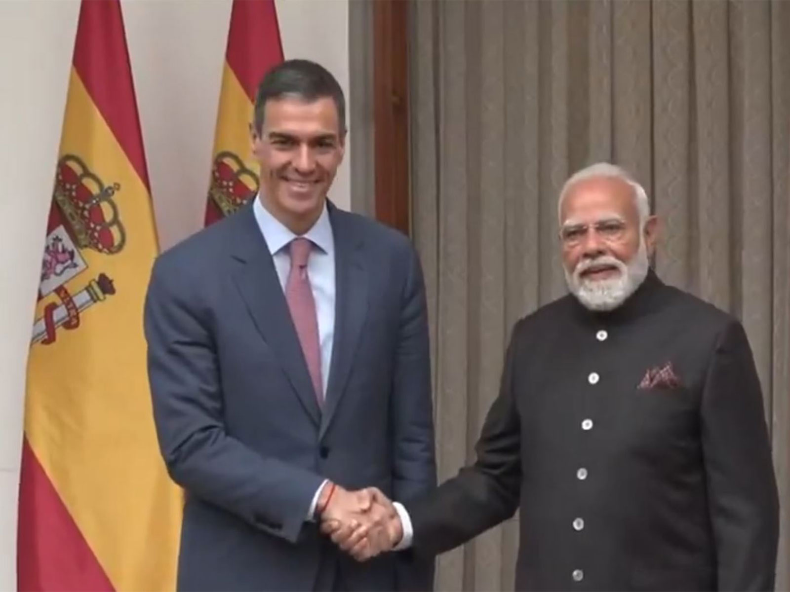 Prime Minister Narendra Modi meets Spanish President Pedro Sánchez Pérez-Castejón at Hyderabad House in New Delhi. (Photo/ANI)