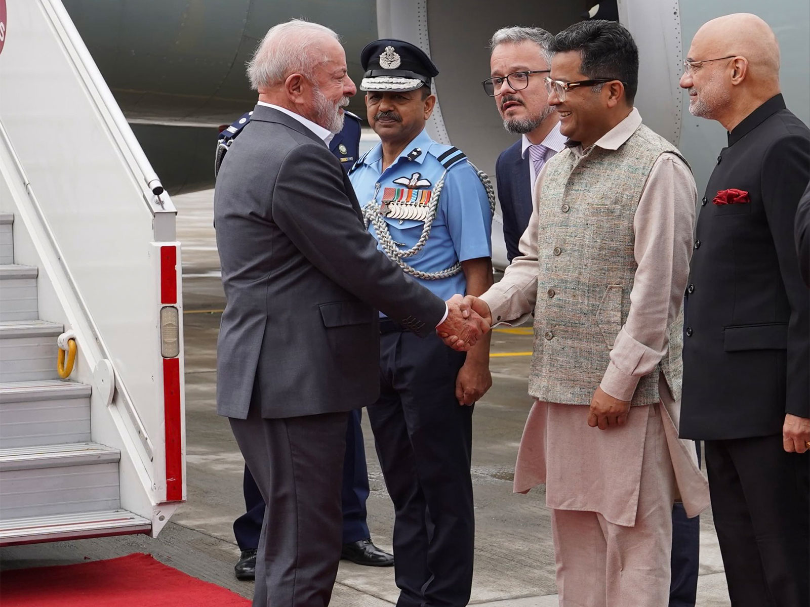 Brazilian President Lula arrives in India on state visit (Photo/X@MEAIndia)