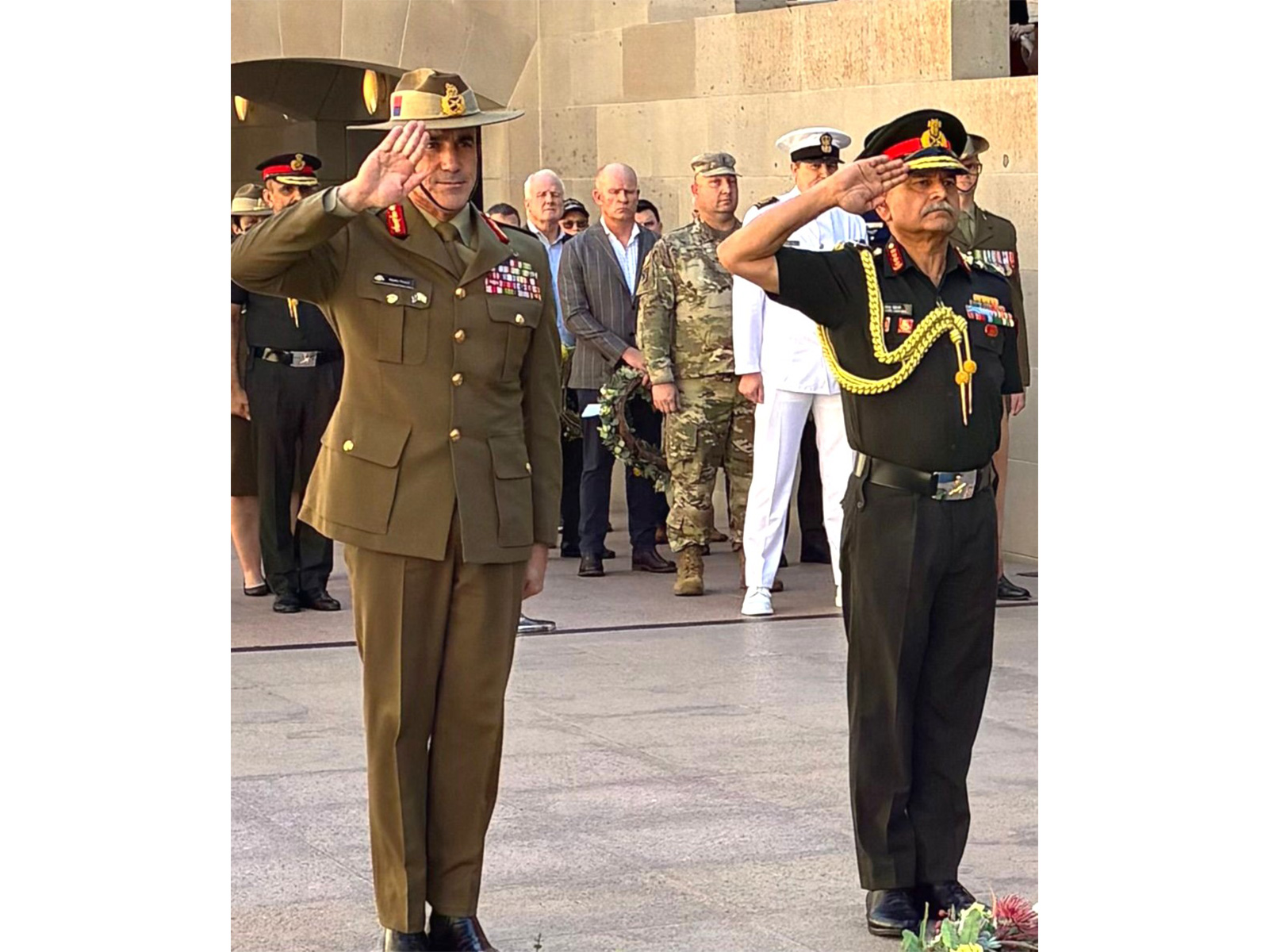 COAS Gen Upendra Dwivedi with Australian Army Chief Lt Gen Simon Stuart (Photo/@adgpi)