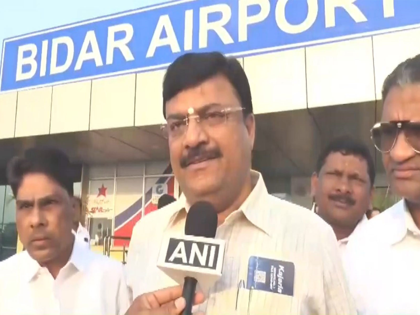 Congress MLA PM Narendraswamy (Photo/ANI) Congress MLA PM Narendraswamy (Photo/ANI)