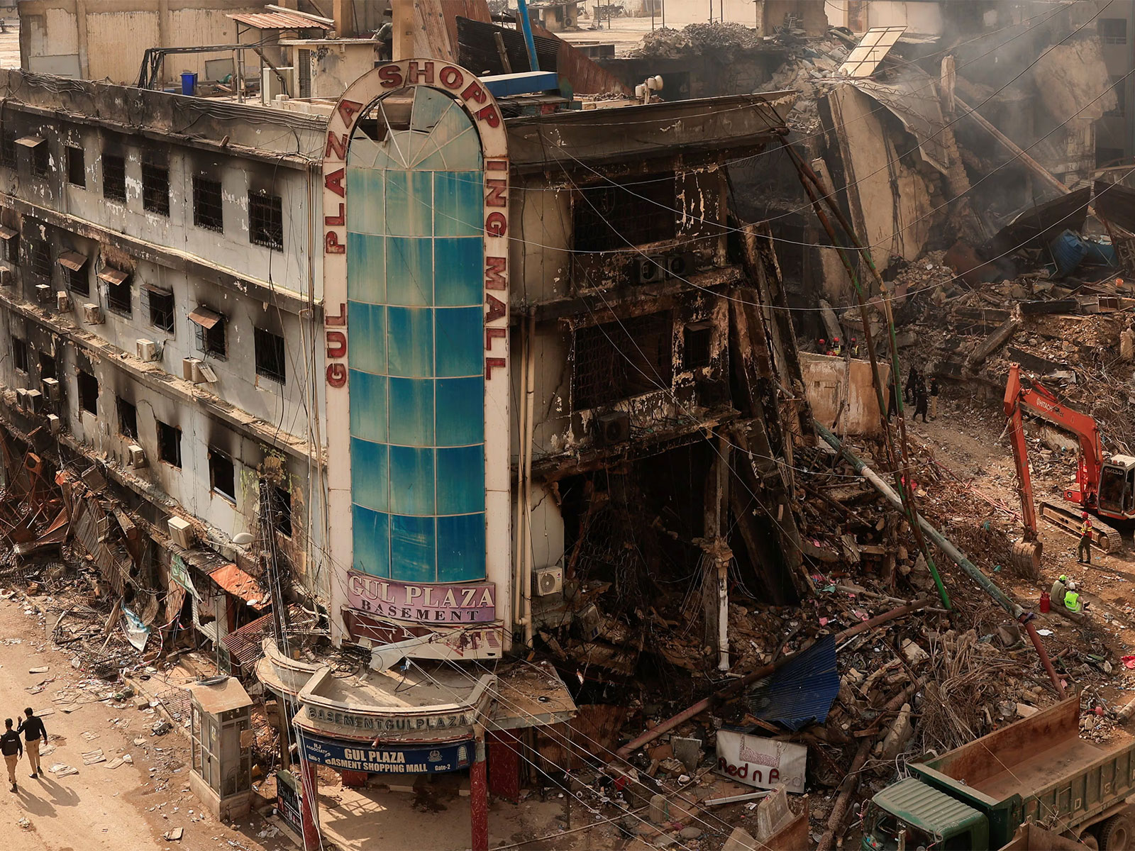 Visual of the site of a massive fire at Gul Plaza Shopping Mall in Karachi, Pakistan. (File Photo/Reuters)