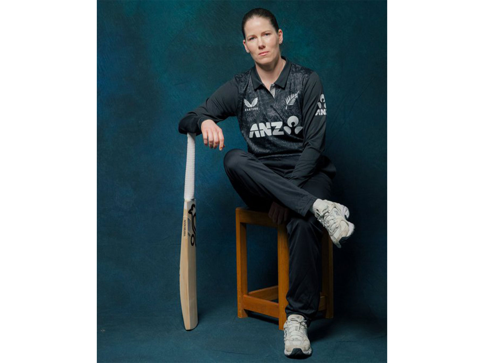 
    New Zealand's Lauren Down announces retirement at 30
    
