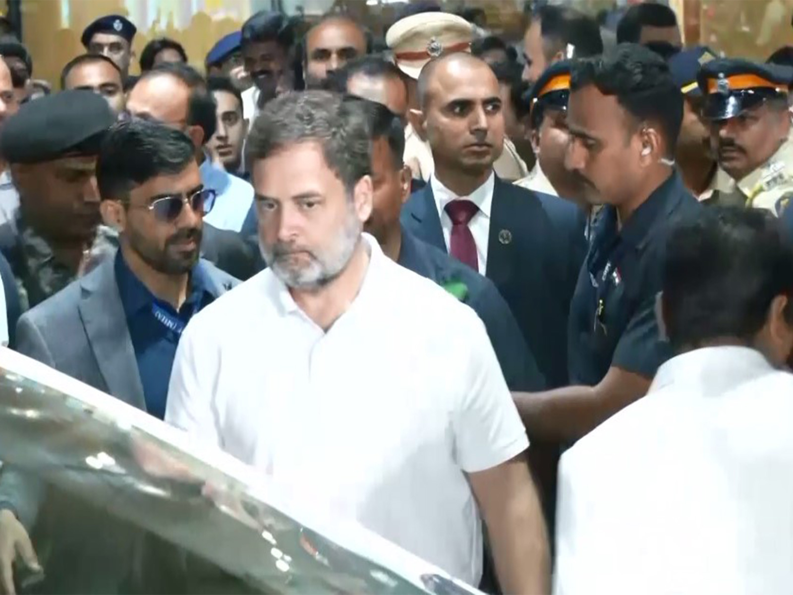 Rahul Gandhi reaches Mumbai ahead of Bhiwandi court appearance