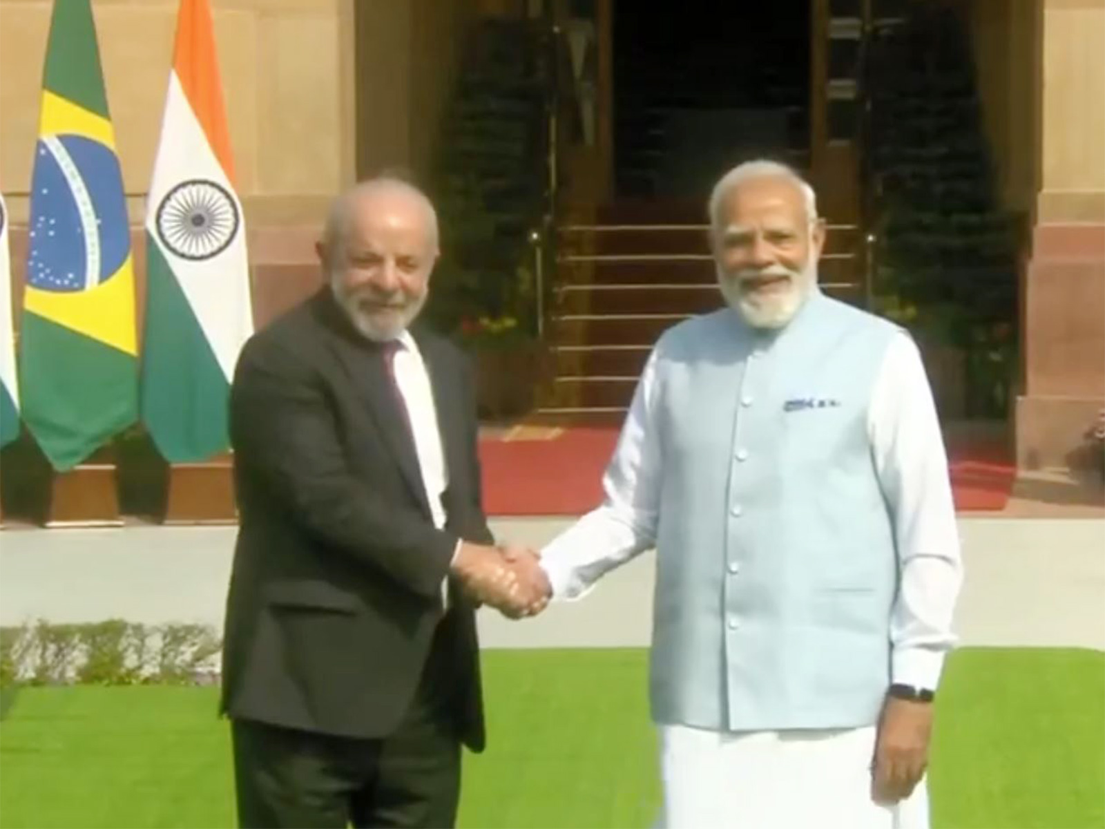PM Modi with Brazilian President Luiz Inácio Lula da Silva (Photo/ DD) PM Modi with Brazilian President Luiz Inácio Lula da Silva (Photo/ DD)